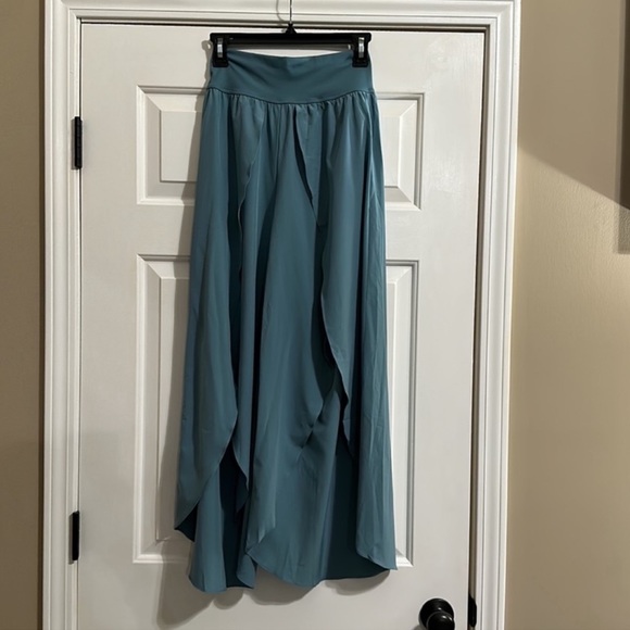 HALARA Breezeful High Waisted Palazzo Split Wide Leg Pants - Picture 4 of 6